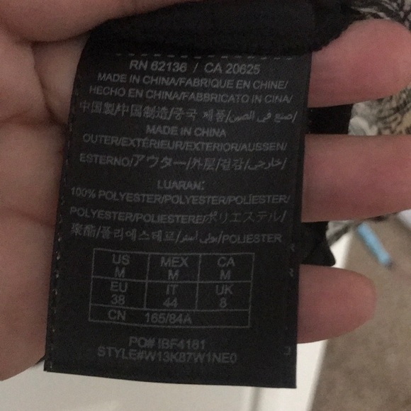 Guess - Picture 6 of 8